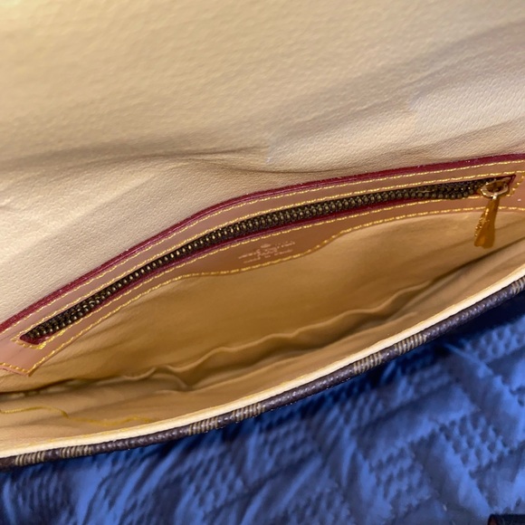 ✨❗️Beautiful Vintage Louis Vuitton Shoulder Bag✨❗️ - Picture 2 of 8